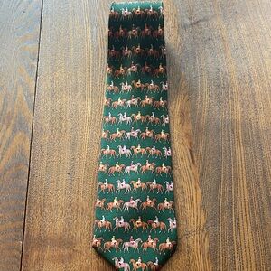 Alynn Jockey’s Up Silk Green Horse Pattern Tie Thoroughbred